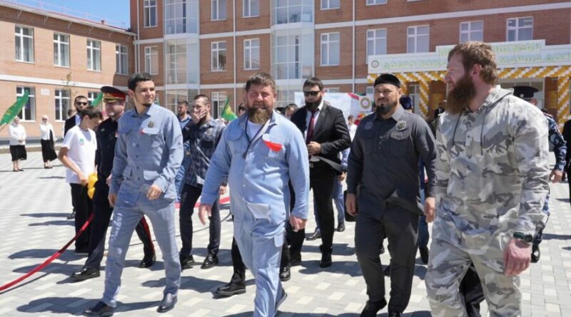 Рамзан Кадыров побывал на открытии детского сада и школы в Грозном